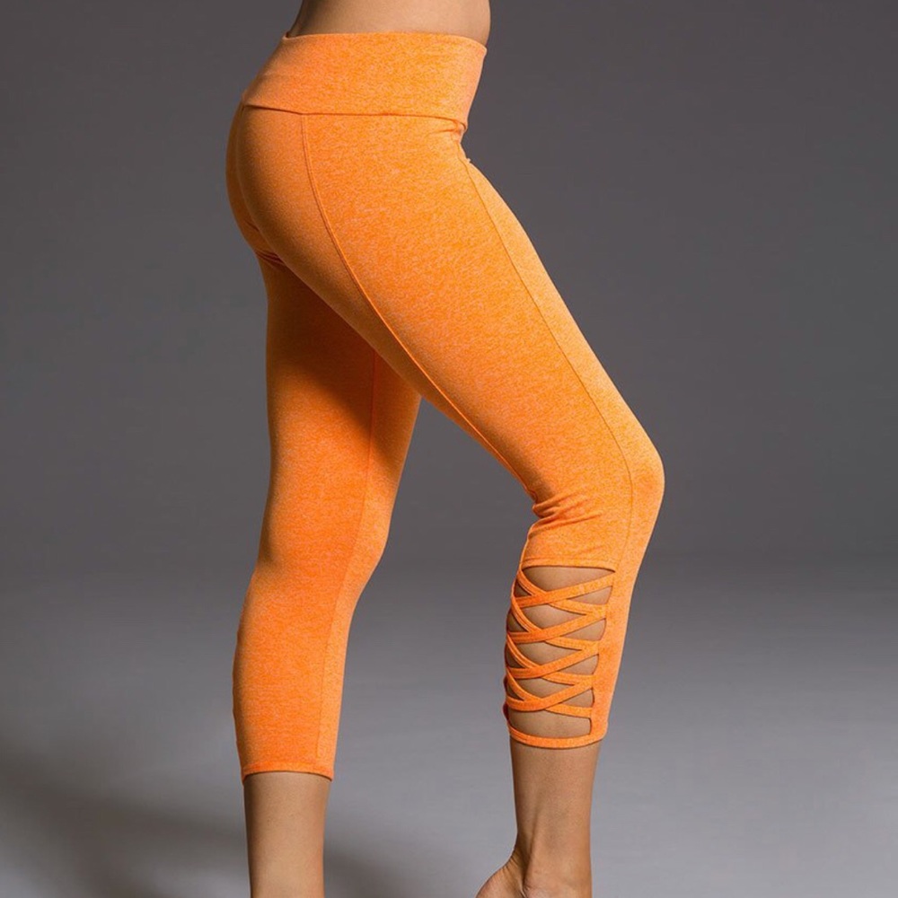Brand new Onzie weave crop leggings.